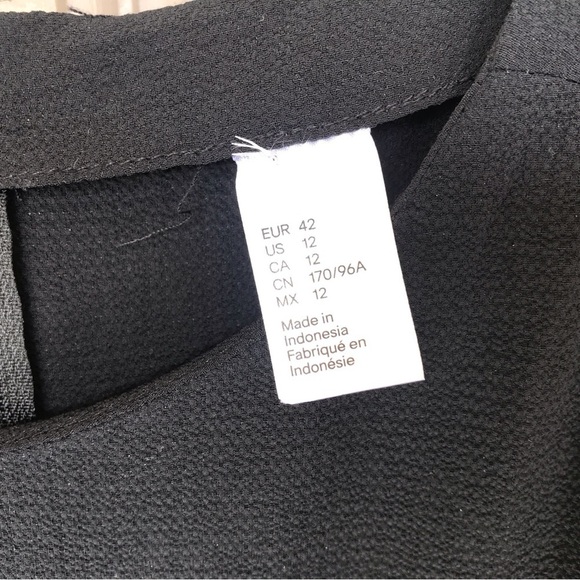 Unbranded Crepe Dress Black Wide Sleeve Flare Skirt Zip Back Sz12 - Picture 3 of 10
